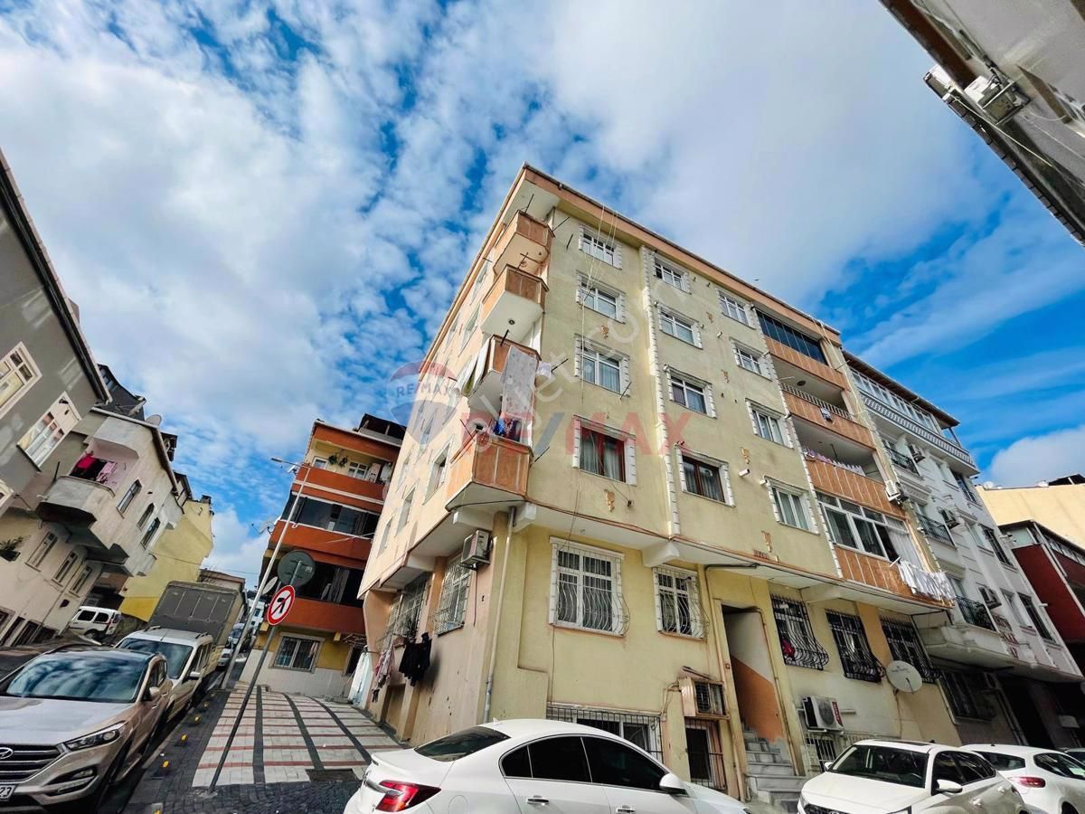 Bağcılar Kirazlı Satılık Daire Re/max Selhattin'den Bağcılar Kirazlı Mahallesinde 2+1 Daire