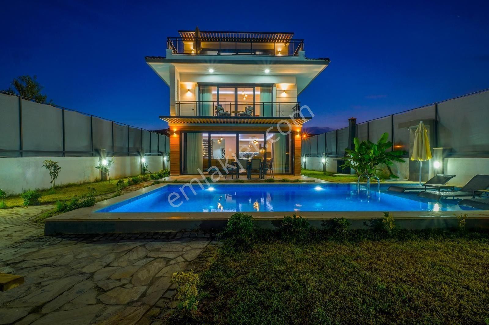 Goldhouse Dan Satılık Villa Doğa İçerisinde Özel Havuzlu 4+1