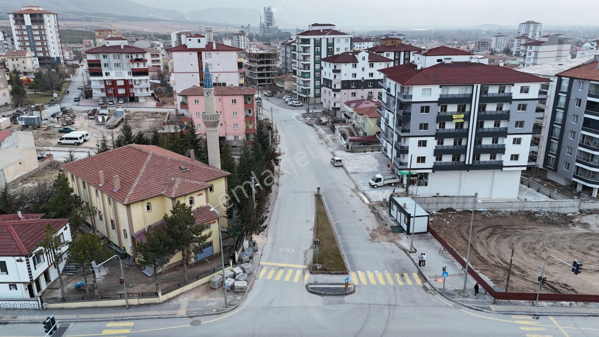 Niğde Merkez İlhanlı Satılık Daire E.gökal İlhanlı İnsel Cami Karşı Sıfır 3+1 Mükemmel Konum Daire