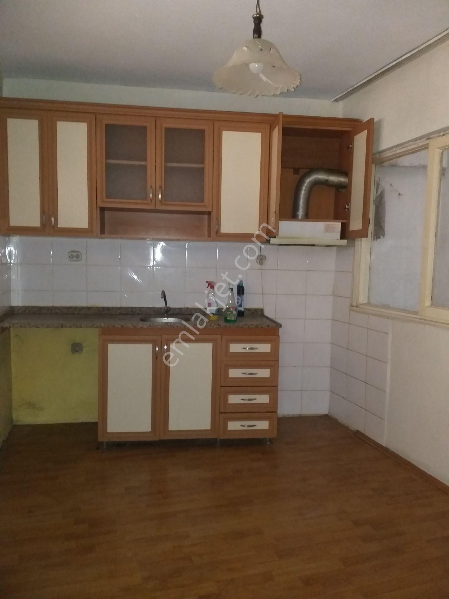 Uzunköprü Rızaefendi Satılık Daire Çarşı Merkezined Uygun Fiyatlı Sobalı Daire