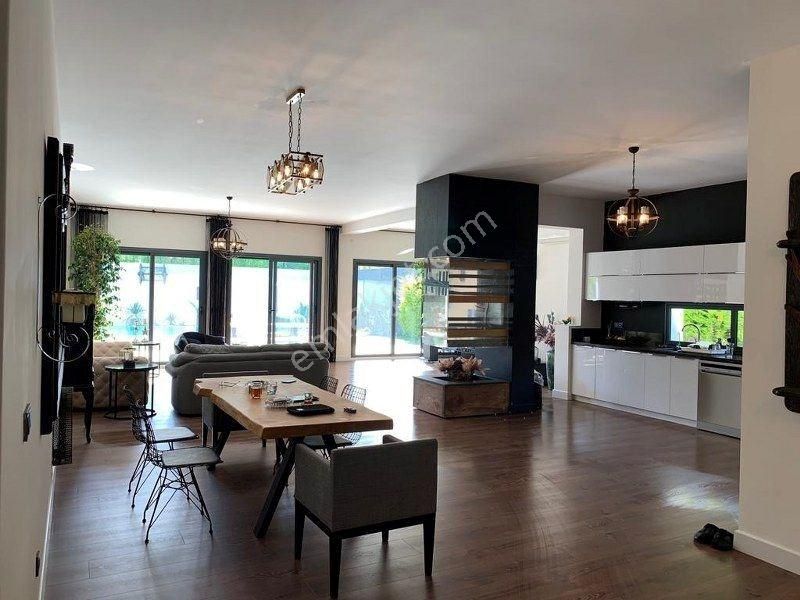 İzmir Çeşme Mamur Baba Havuzlu 5+1 Satılık Tek Katlı Müstakil Lüks Villa - Görsel 13