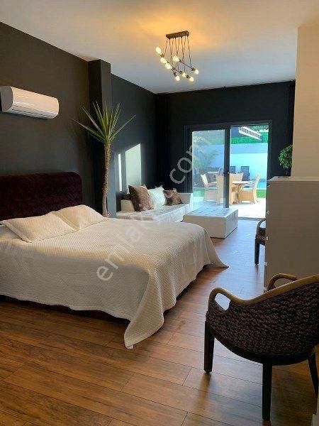 İzmir Çeşme Mamur Baba Havuzlu 5+1 Satılık Tek Katlı Müstakil Lüks Villa - Görsel 20