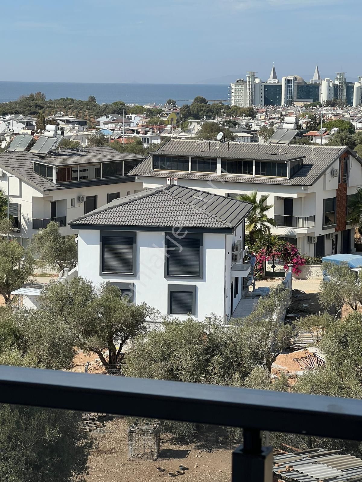 Didim Sağtur'da Satılık 4+1 Ayrı Mutfak Özel Havuzlu Müstakil Villa