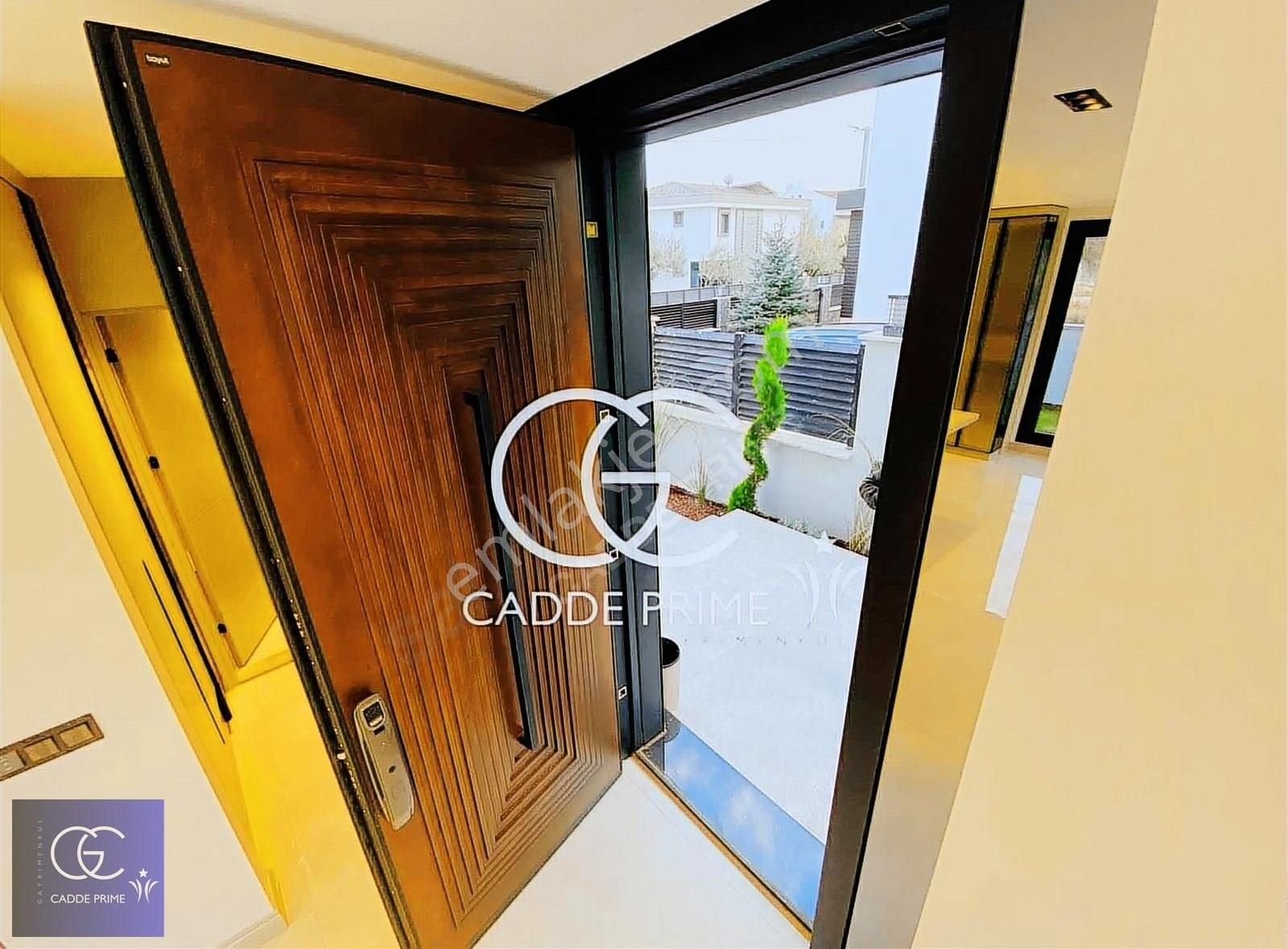 Cadde'den Deniz Manzaralı Delüx Tasarım Havuzlu 4+1 Akıllı Villa - Görsel 15