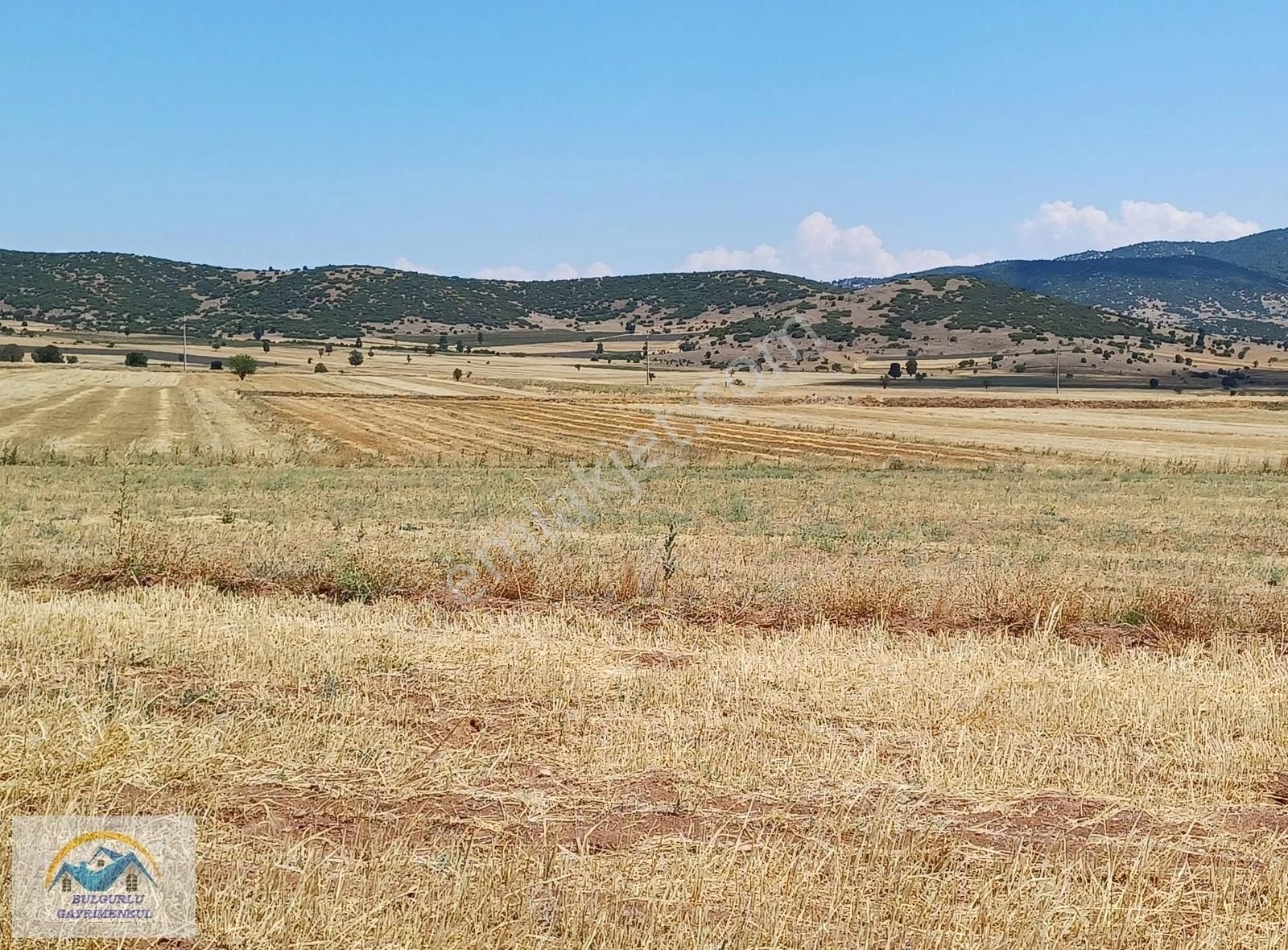Burdur Yeşilova Akçaköyde Çift Yollu Uygun Arazi... - Görsel 11