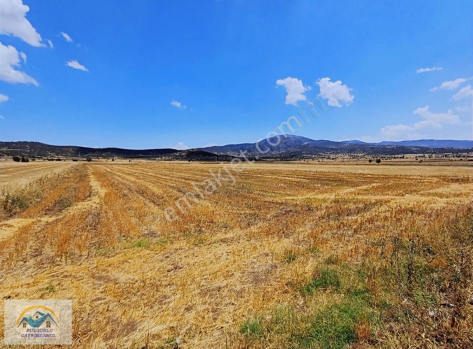 Yeşilova Akçaköy Köyü Satılık Tarla Burdur Yeşilova Akçaköyde Çift Yollu Uygun Arazi...