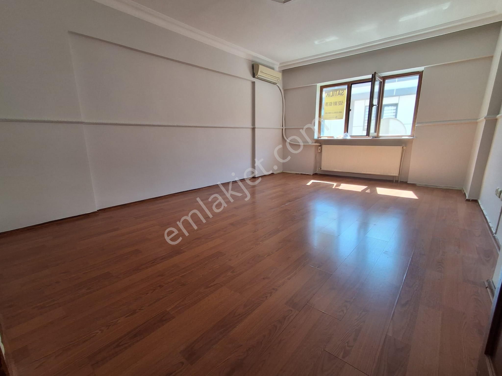 Valideatik'de Ferah Binada Ara Kat Daire - Görsel 11