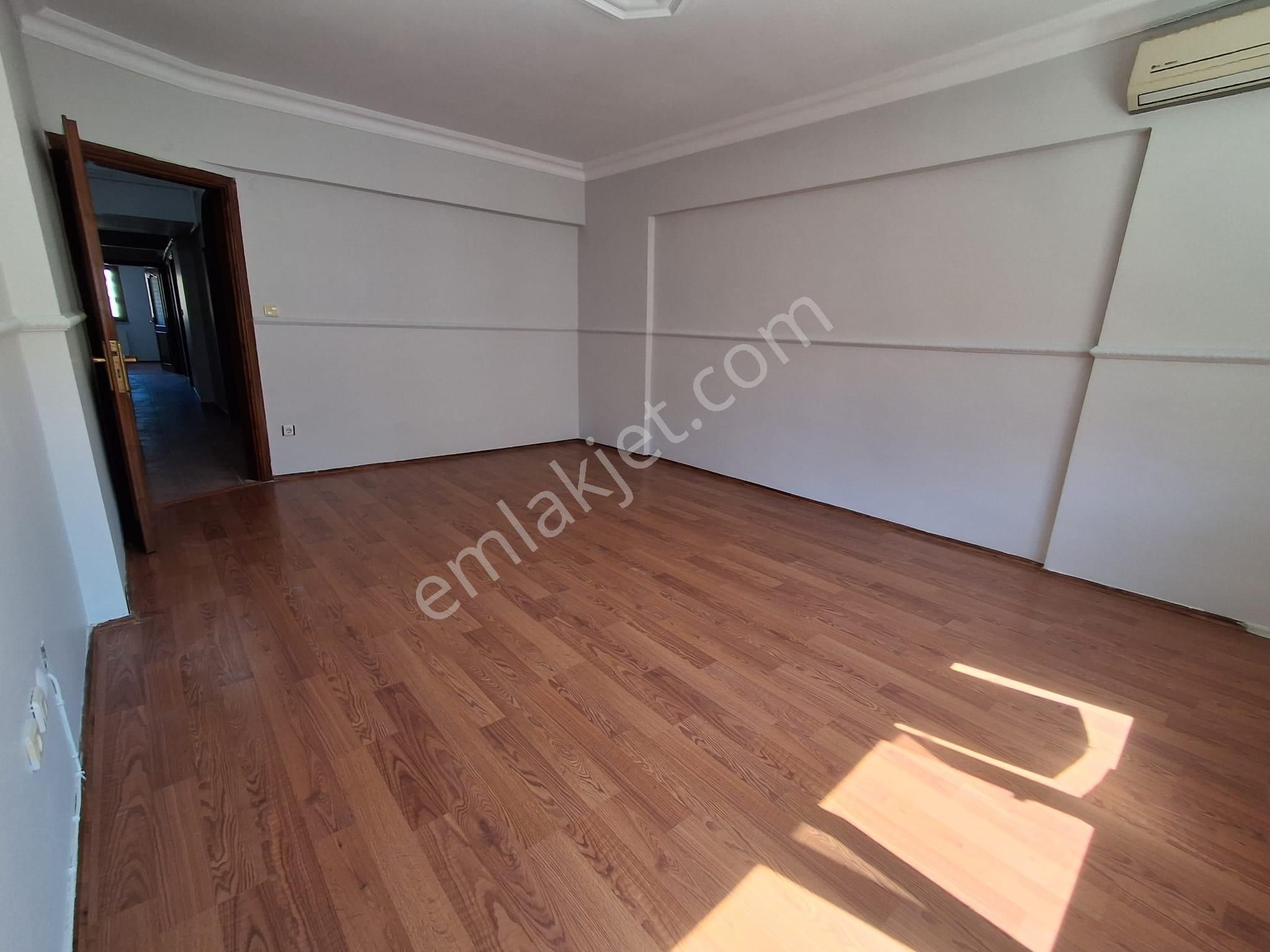 Valideatik'de Ferah Binada Ara Kat Daire - Görsel 27