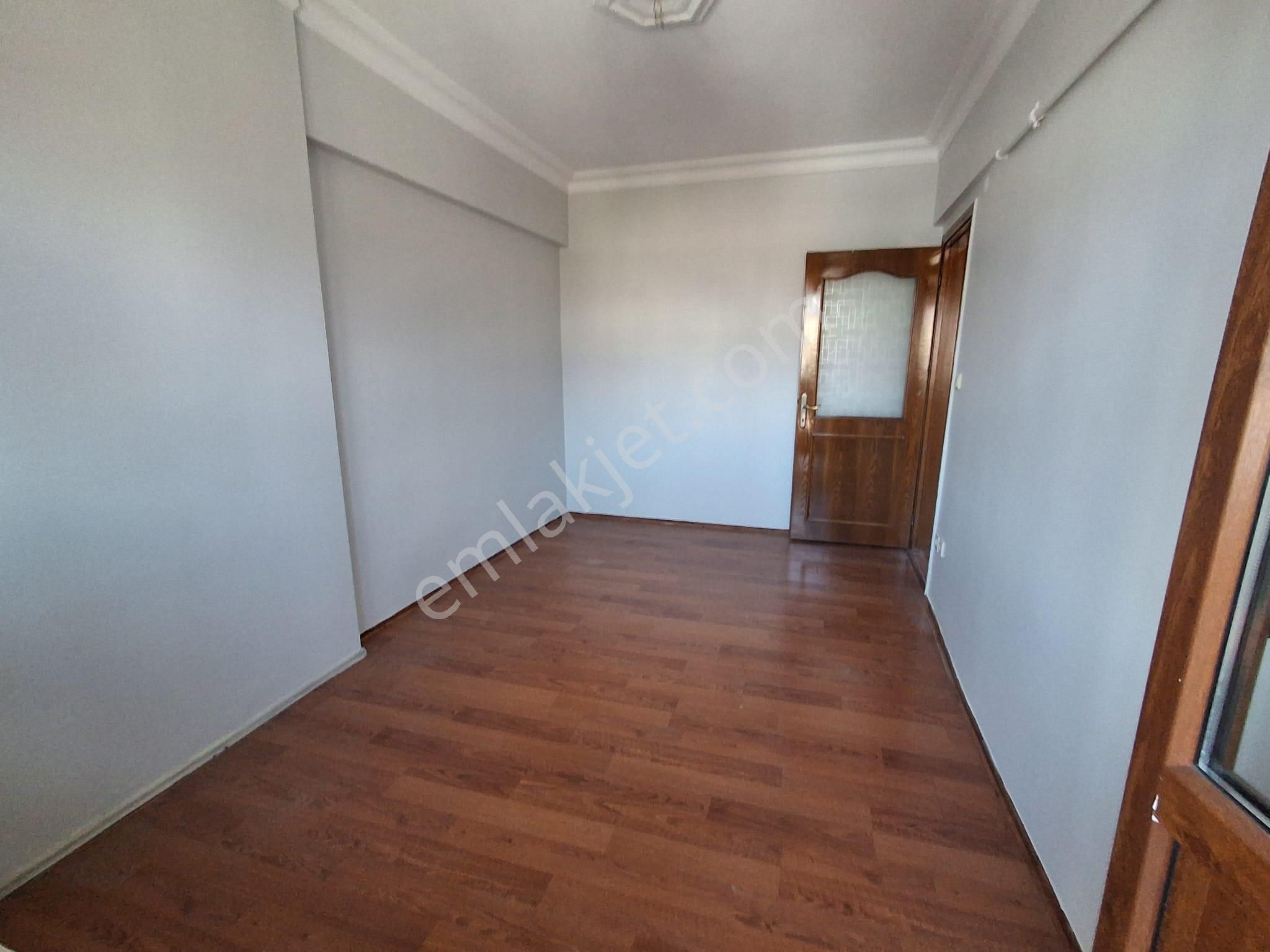 Valideatik'de Ferah Binada Ara Kat Daire - Görsel 7