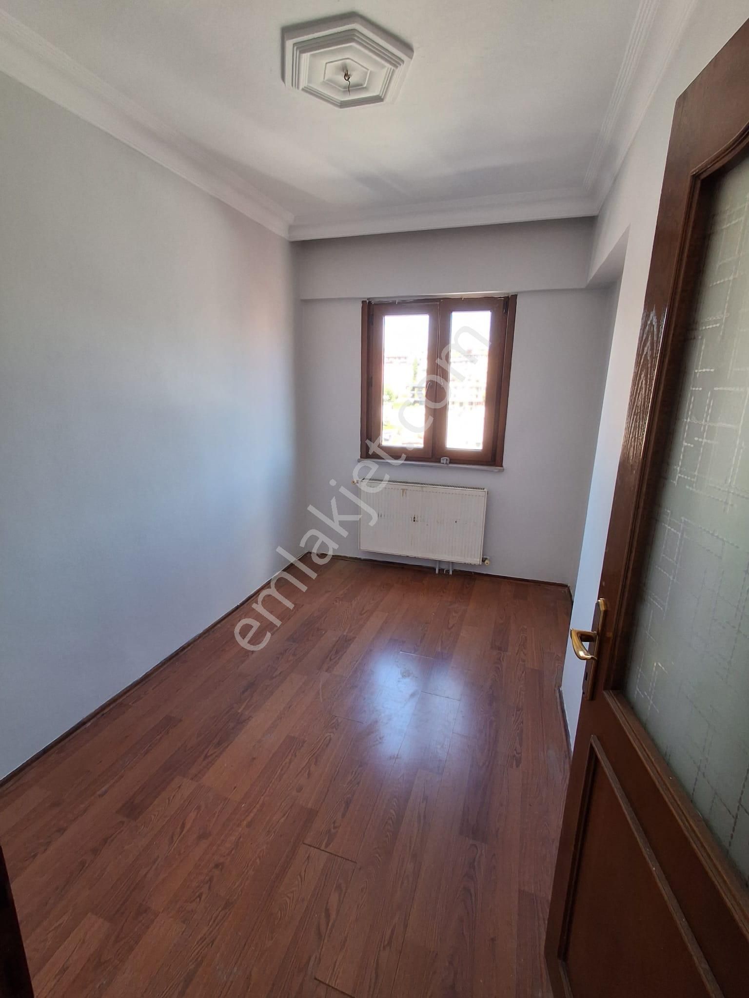 Valideatik'de Ferah Binada Ara Kat Daire - Görsel 19