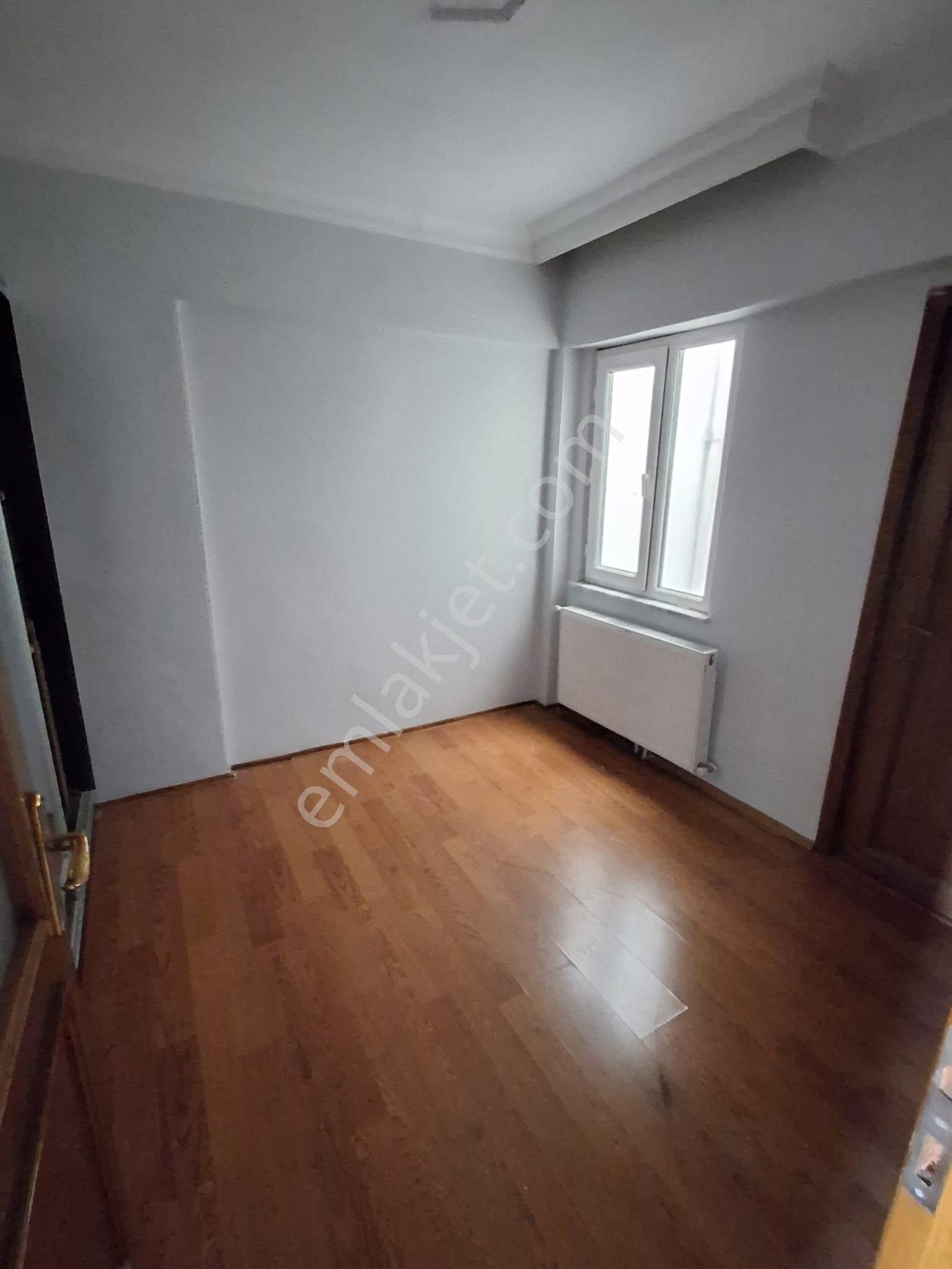 Valideatik'de Ferah Binada Ara Kat Daire - Görsel 4