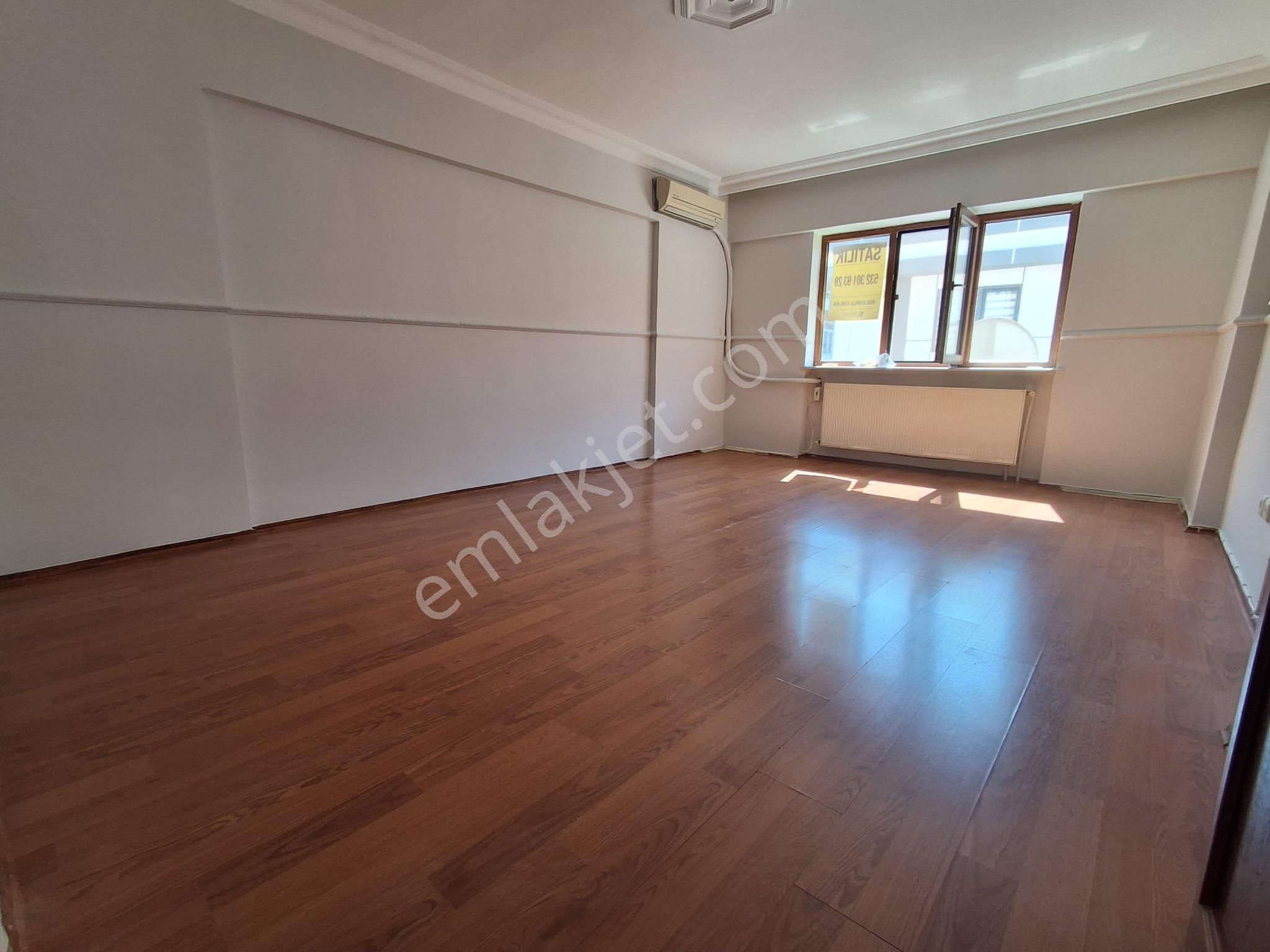 Valideatik'de Ferah Binada Ara Kat Daire - Görsel 25