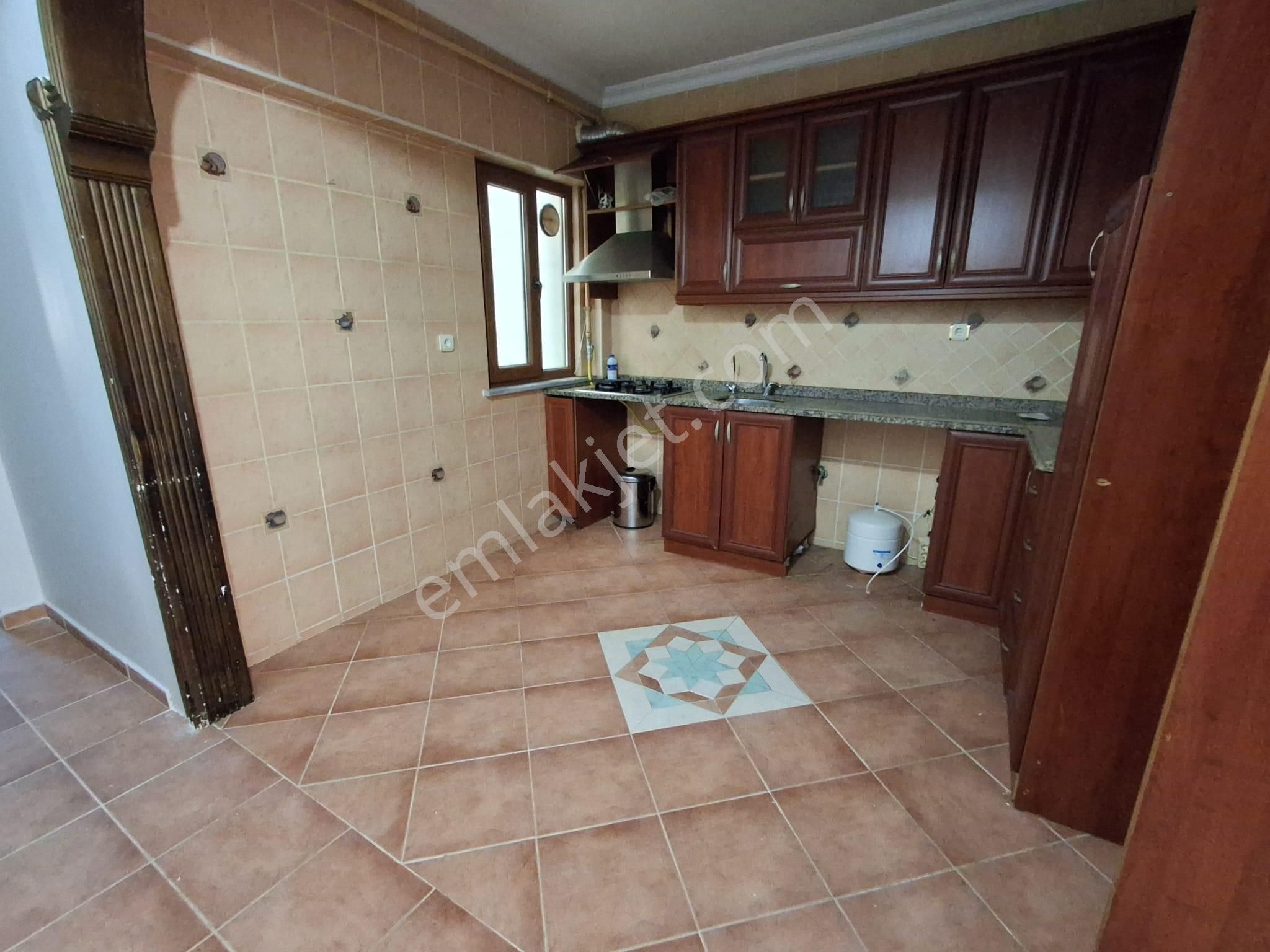 Valideatik'de Ferah Binada Ara Kat Daire - Görsel 16