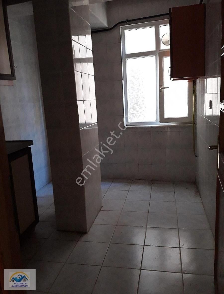 Bulgurlu Gayrimenkulden Cumhuriyet'te Uygun Ara Kat Daire. - Görsel 18