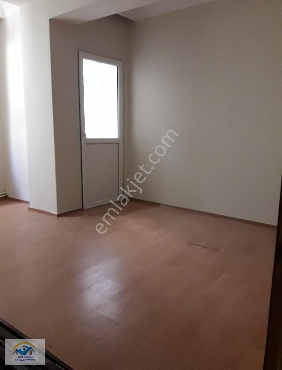 Bulgurlu Gayrimenkulden Cumhuriyet'te Uygun Ara Kat Daire. - Görsel 20