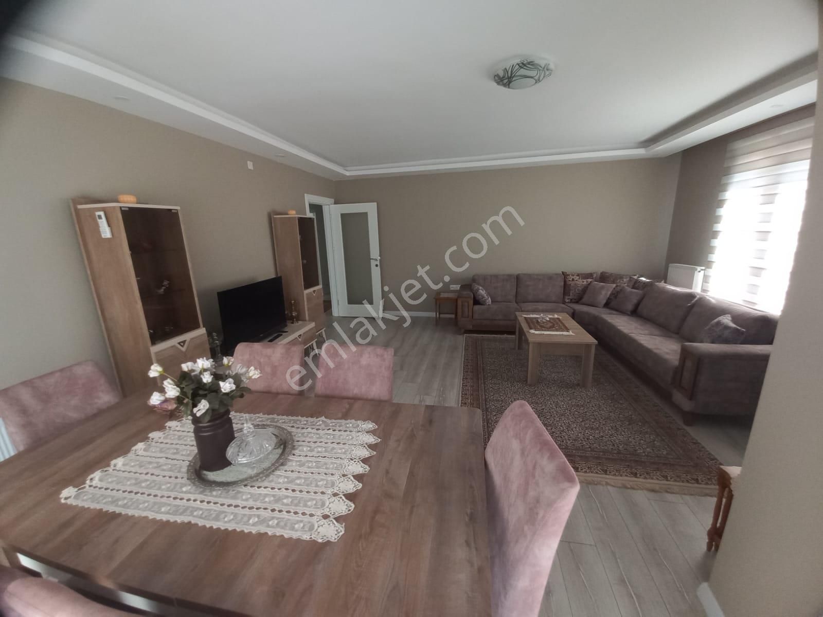 Çiftlikköy Mehmet Akif Ersoy Satılık Daire Çiftlikköy M.a.e. Mah. 3+1 120 M2 Arakat Satılık Daire