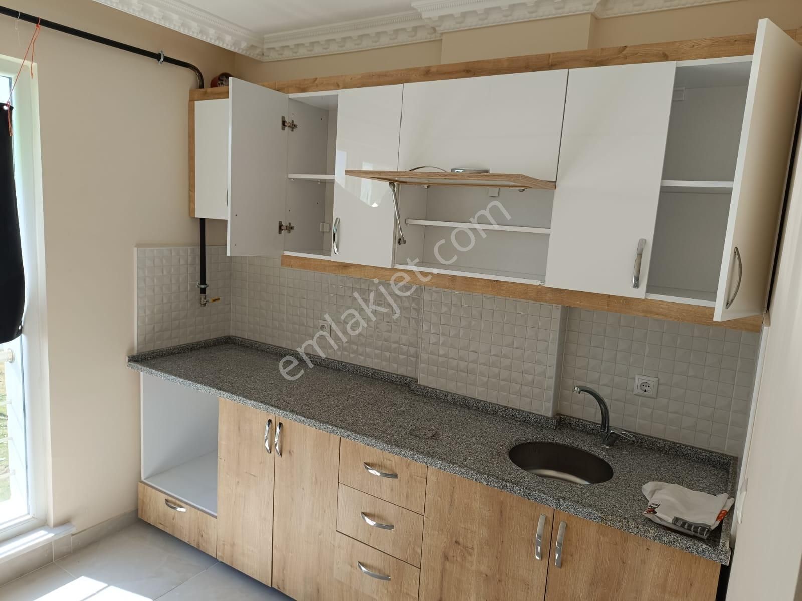 Sadece Sahibinden Satılıtır. Bim Marketin Arkası Mavi Blok Mesken Yapı