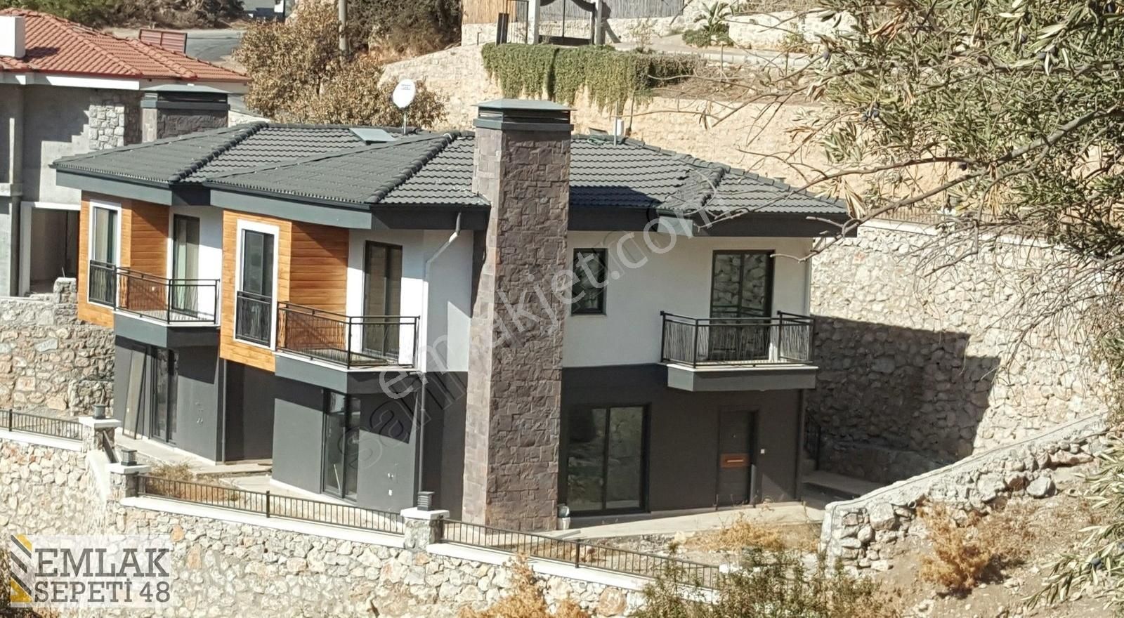 Marmaris Söğüt Satılık Villa Söğüt Mahallesinde Deniz Manzaralı Ve Havuzlu Sıfır Villa