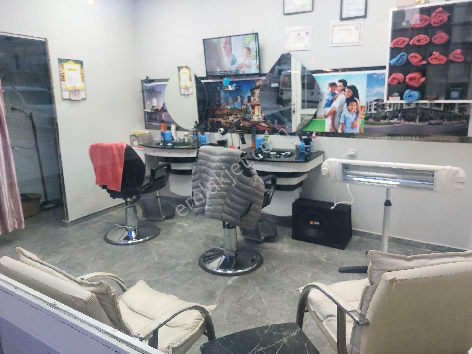 35 Mtr Kare Satılık Kuaför Salonu