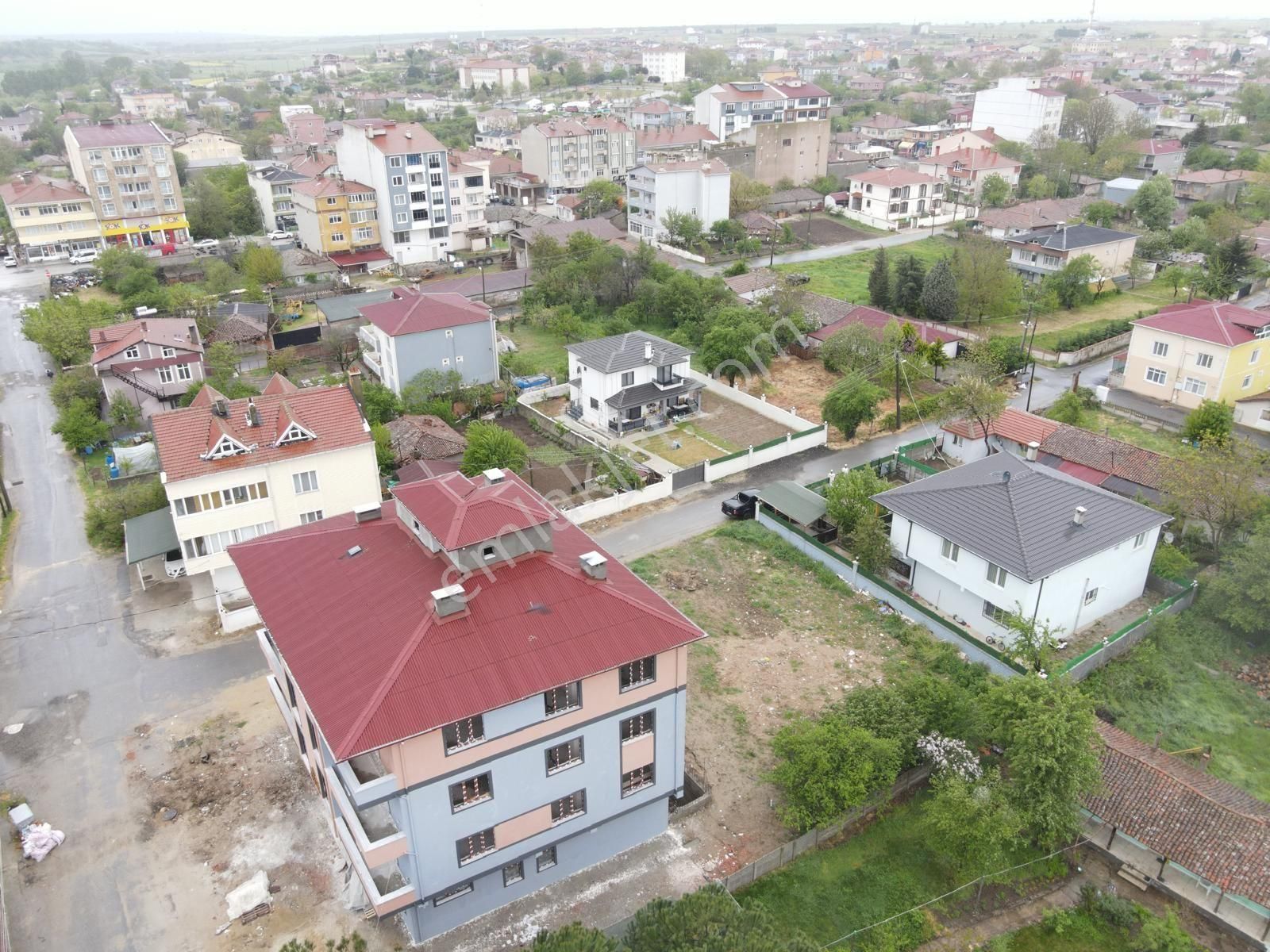 Tekirdağ Saray Satılık Konut İmarlı 4 Kat %40 İmarlı 8 Dairelik Bölgenin En Uygun Mütahitlik Arsası Acill