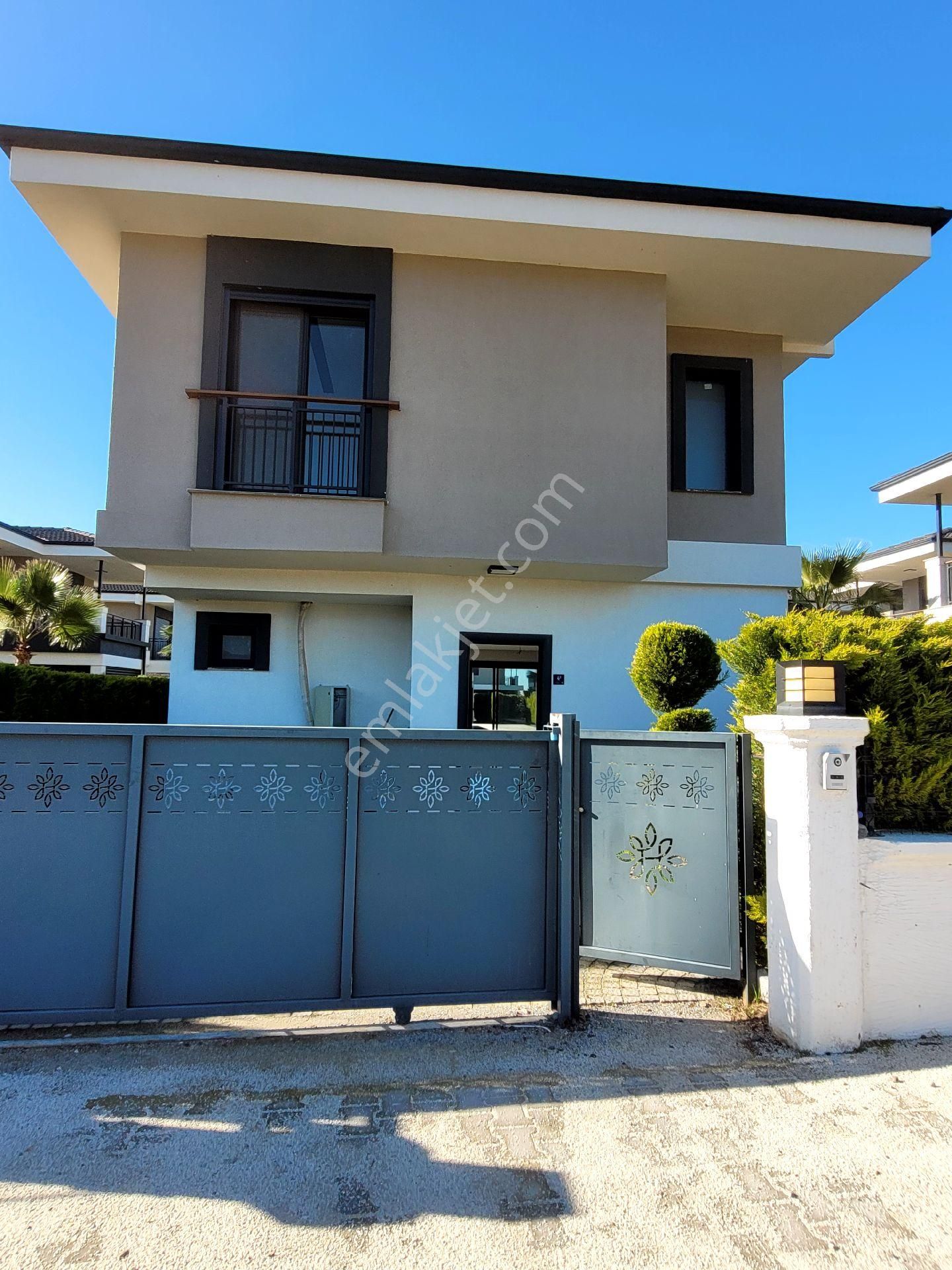 Kuşadası Davutlar Satılık Villa ++bıg Group** Aydın Kuşadası Davutlar Denize Yakın Son Villa