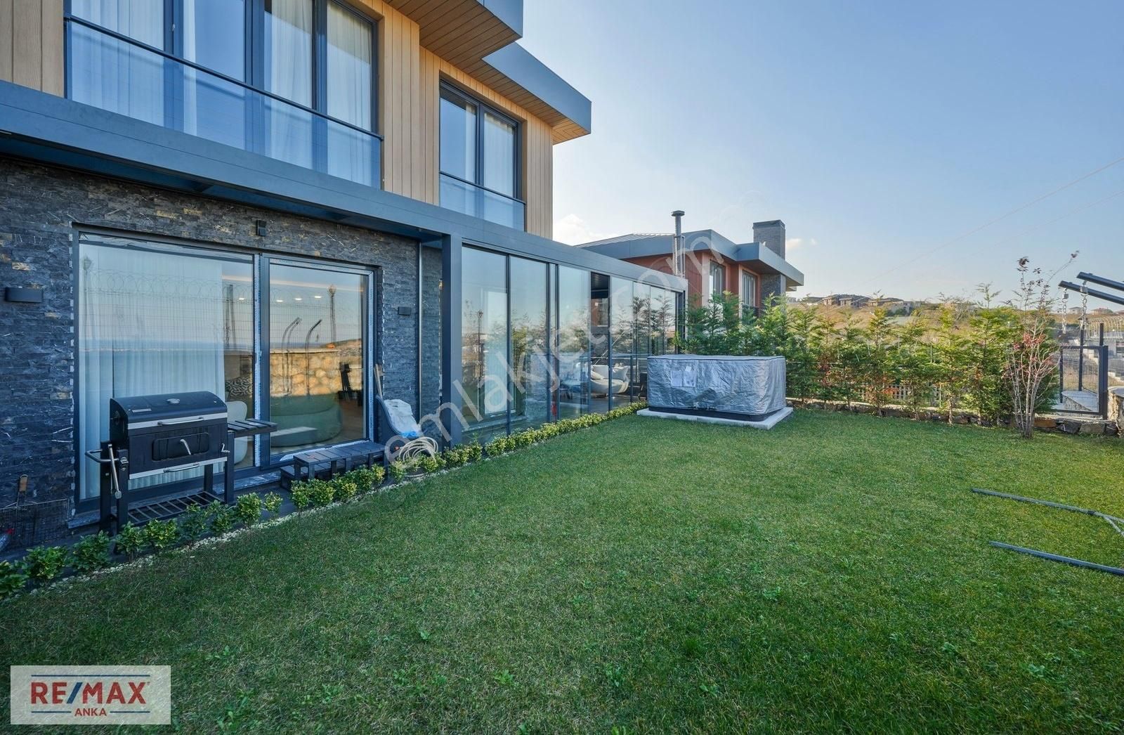 Şile Ahmetli Satılık Villa Deniz Manzaralı Site İçerisinde Satılık 3+1 Villalar