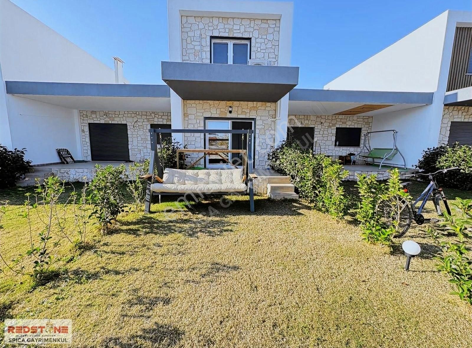 Urla Balıklıova Satılık Villa Urla Balıklıova Satılık 2+1 Havuzlu Villa