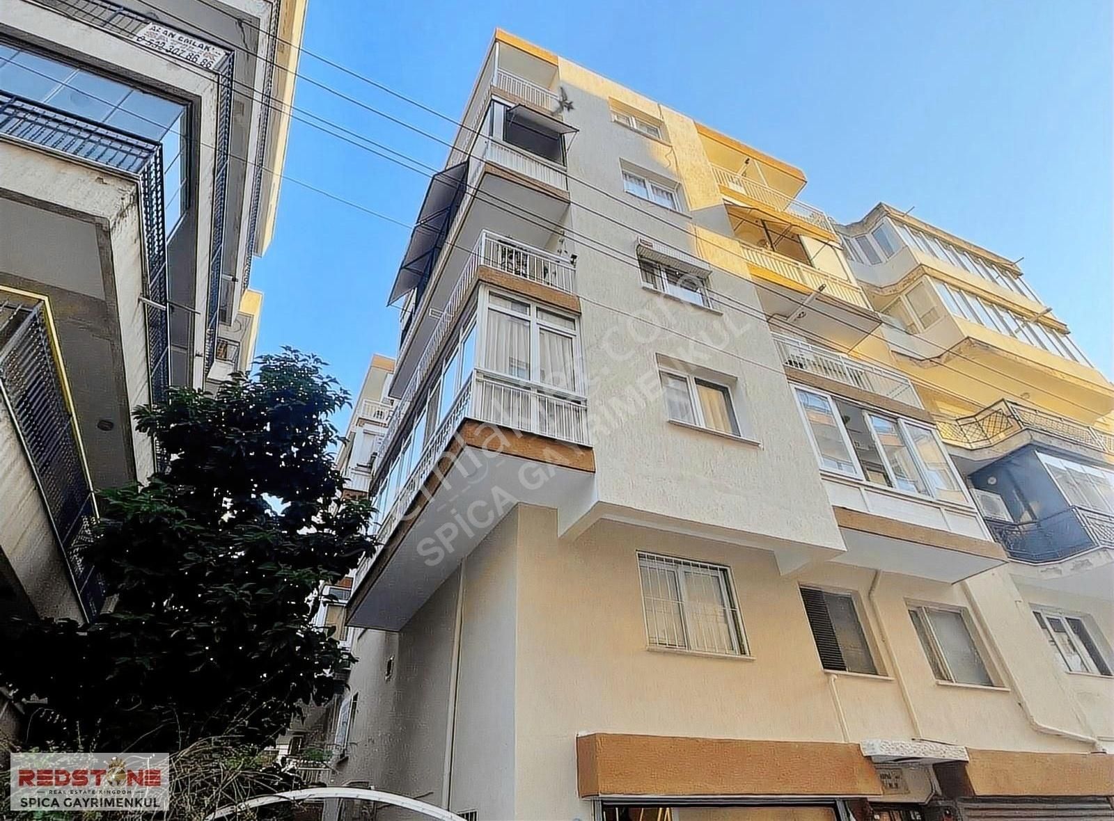 Karşıyaka Bahriye Üçok Satılık Daire İzmir Karşıyaka Zübeyde Hanım Parkı Yanı 2+1 Bakımlı Arakat