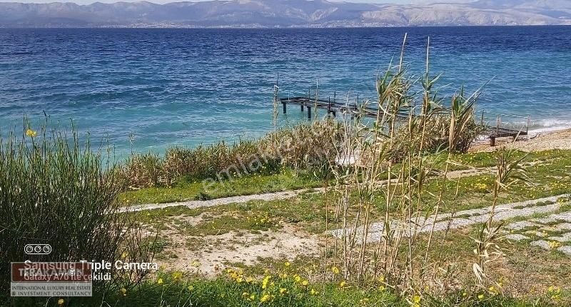 İzmir Çeşme Dalyan Denize Sıfır Sitede 4+2 Tripleks İkiz Villa