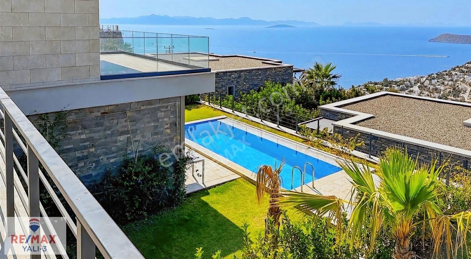 Bodrum Koyunbaba Satılık Villa Bodrum Fuga Panorama'da Geniş Bahçe Kullanımlı Özel Yapım Villa