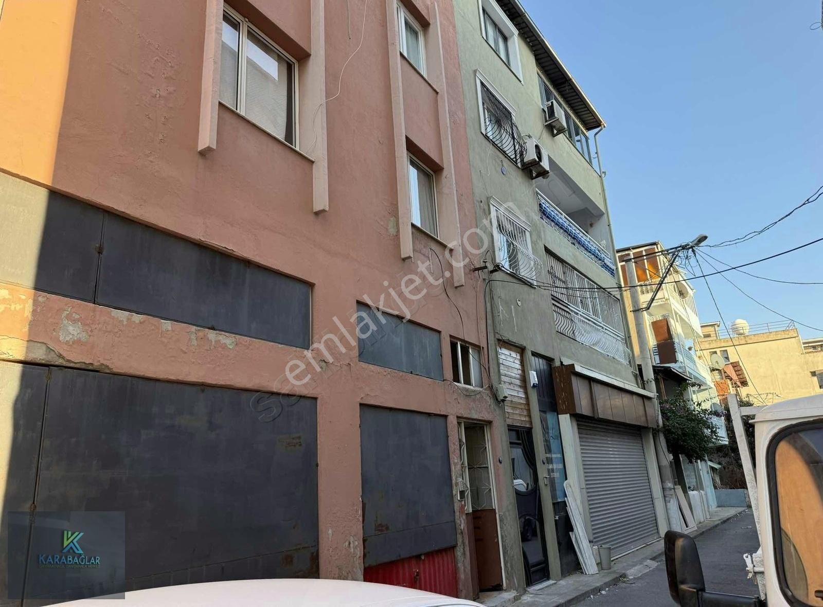 Karabağlar Karabağlar Kiralık Daire Karabağlar Belediye Yakını 2+1 Arakat Bakımlı Daire