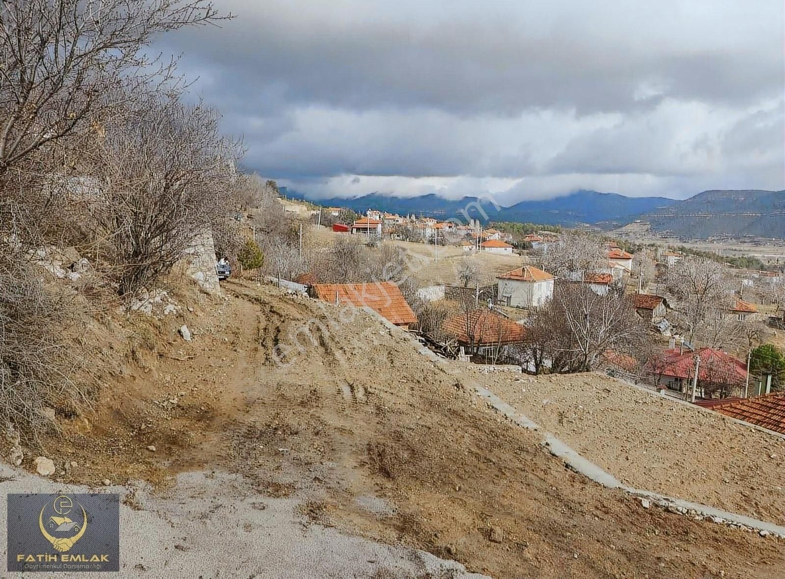 Çameli Yeni Satılık Konut İmarlı Çameli Merkezde Satılık Muhteşem Manzaraya Sahip Arsa