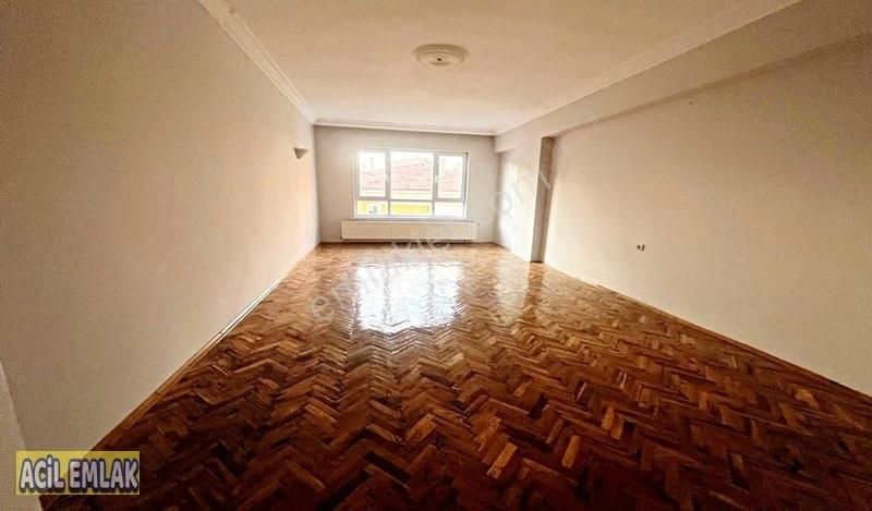 Keçiören Atapark Kiralık Daire Cadde Yakını Bilirler Sokakda Katta Yapılı Kiralık Daire