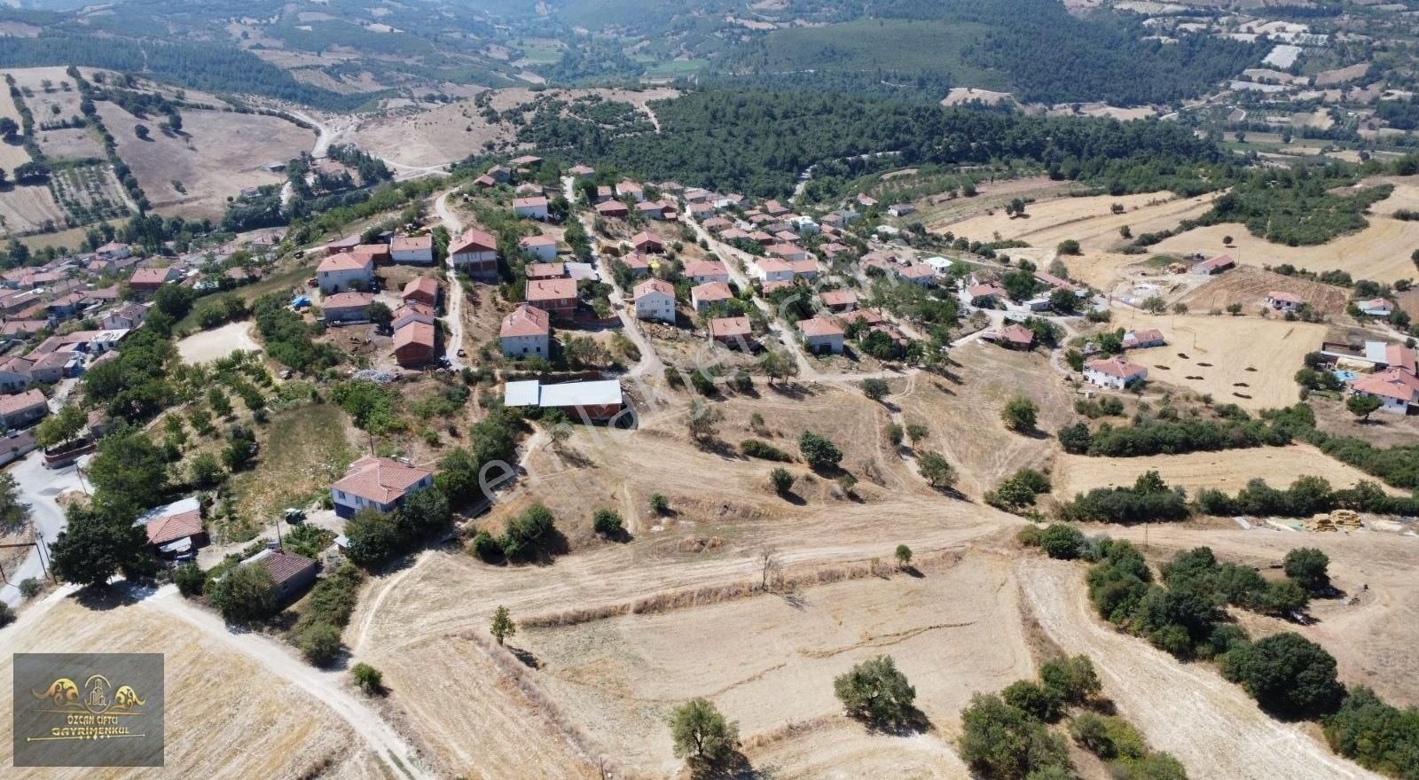 Bigadiç Elyapan Satılık Konut İmarlı Üniversiteye 10 Km. Köy İçi İmarlı,yola Cephe,altyapılı Arsalar