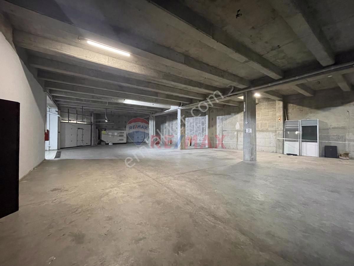 Birlik Mahallesinde 6 Katlı, 2357 M² Kapalı Kullanım Alanına Sahip Satılık Bina - Görsel 33