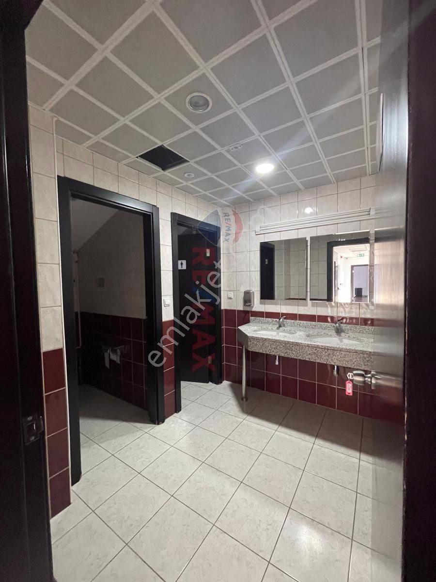 Birlik Mahallesinde 6 Katlı, 2357 M² Kapalı Kullanım Alanına Sahip Satılık Bina - Görsel 9