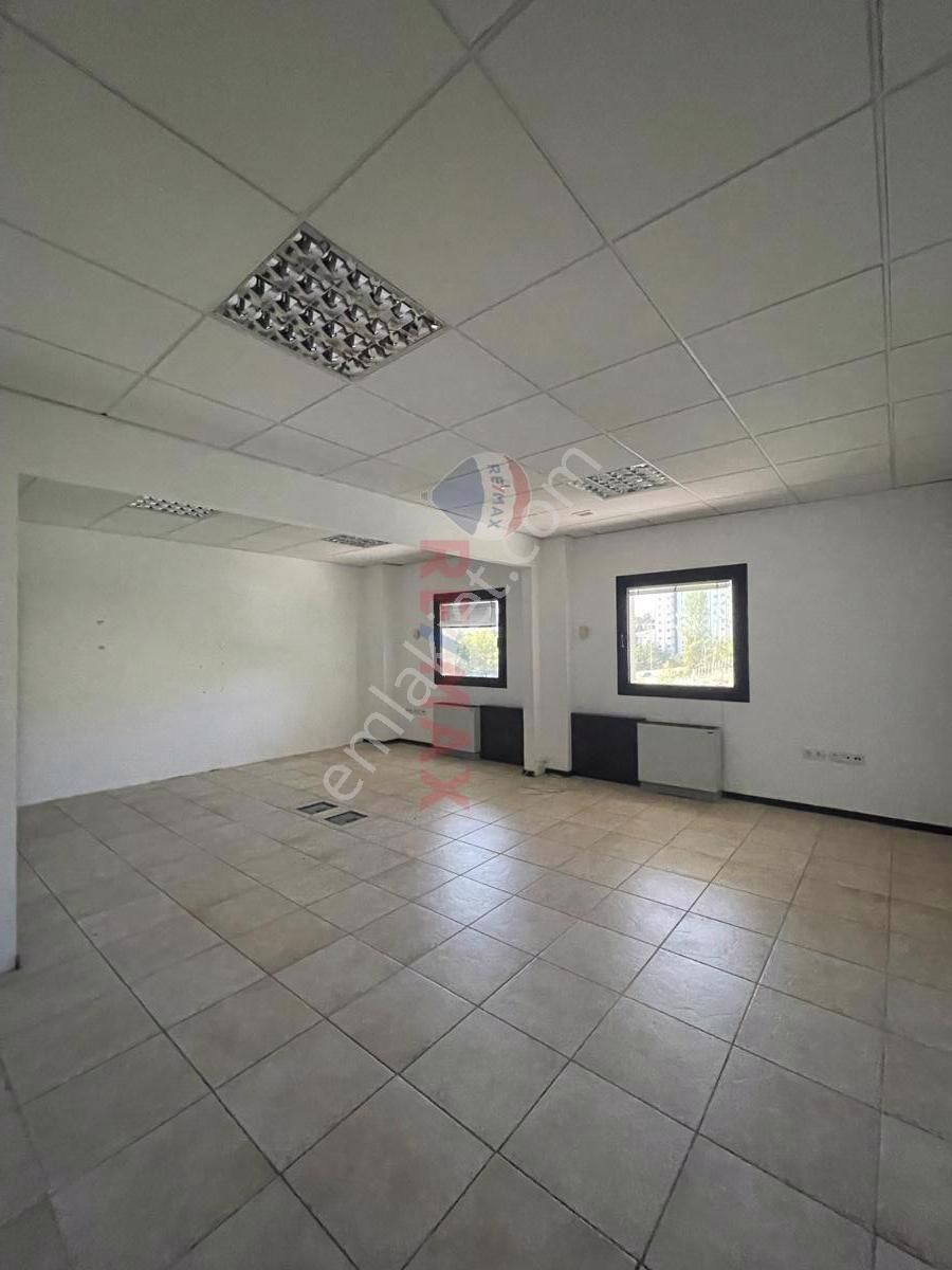 Birlik Mahallesinde 6 Katlı, 2357 M² Kapalı Kullanım Alanına Sahip Satılık Bina - Görsel 29