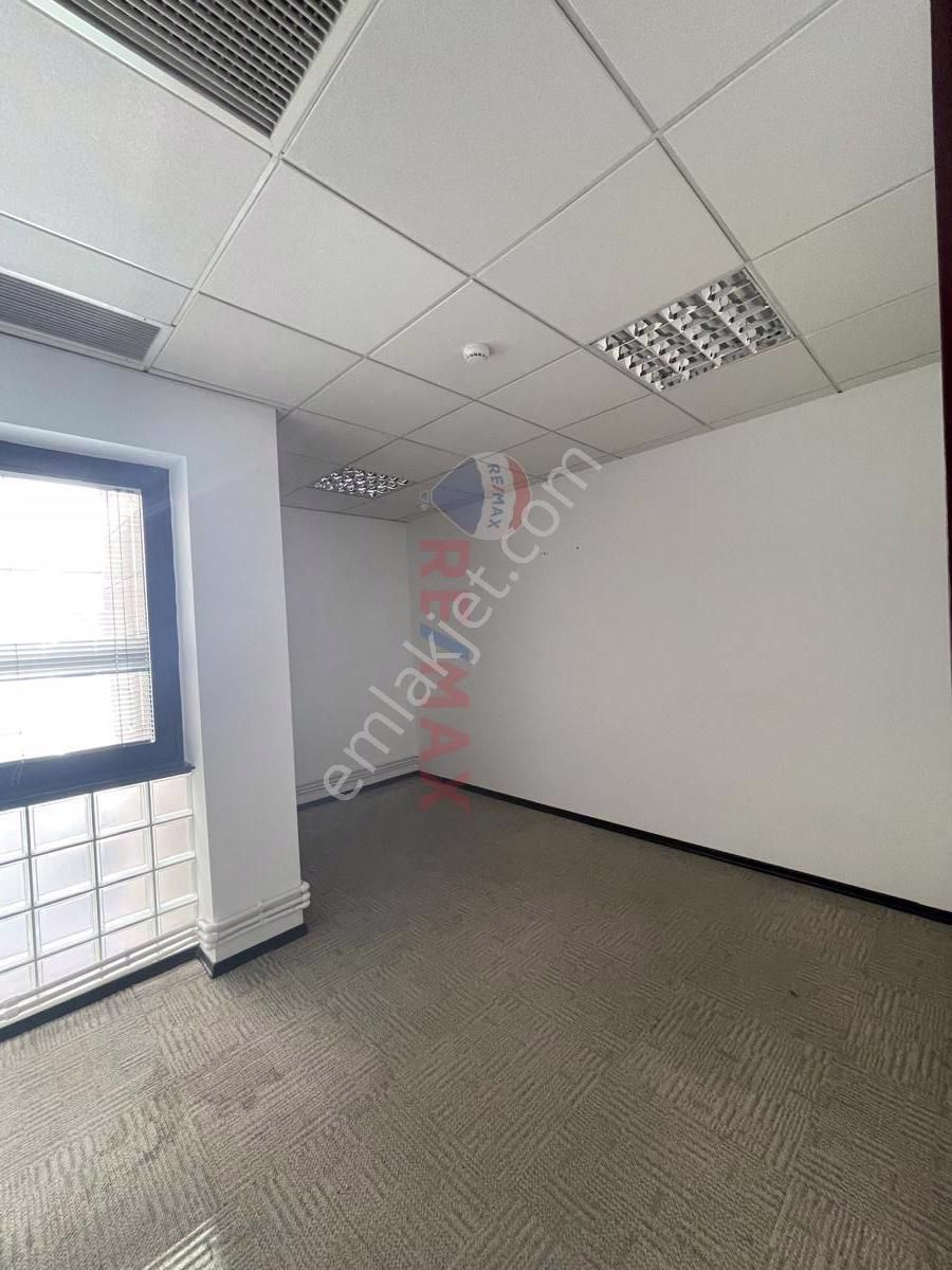 Birlik Mahallesinde 6 Katlı, 2357 M² Kapalı Kullanım Alanına Sahip Satılık Bina - Görsel 14