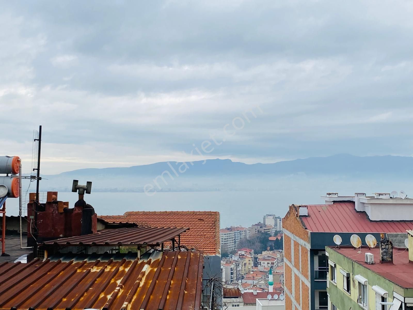 Konak Altıntaş Satılık Daire Hatay Üçyol Da 2+1 Doğalgazlı Kısmı Deniz Manzaralı Satılık Daire