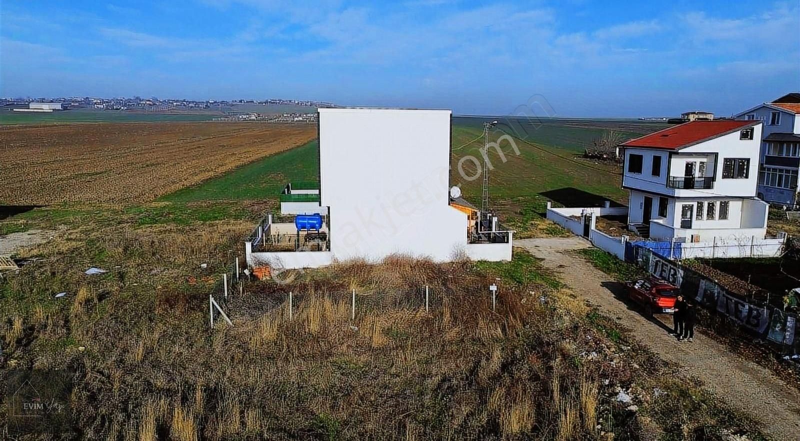 Marmaraereğlisi Yeniçiftlik Satılık Konut İmarlı ╭╯evim Yapı╰╮tel Örgüsü Çekili İmar Yolu Arsa