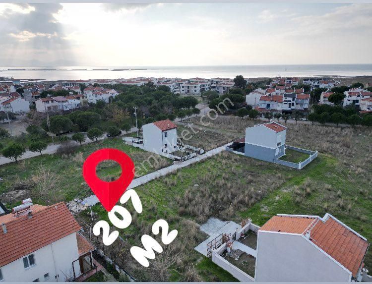 Ayvalık Altınova Satılık Villa İmarlı Altınova’da 207 M2 Villa İmarlı Arsa