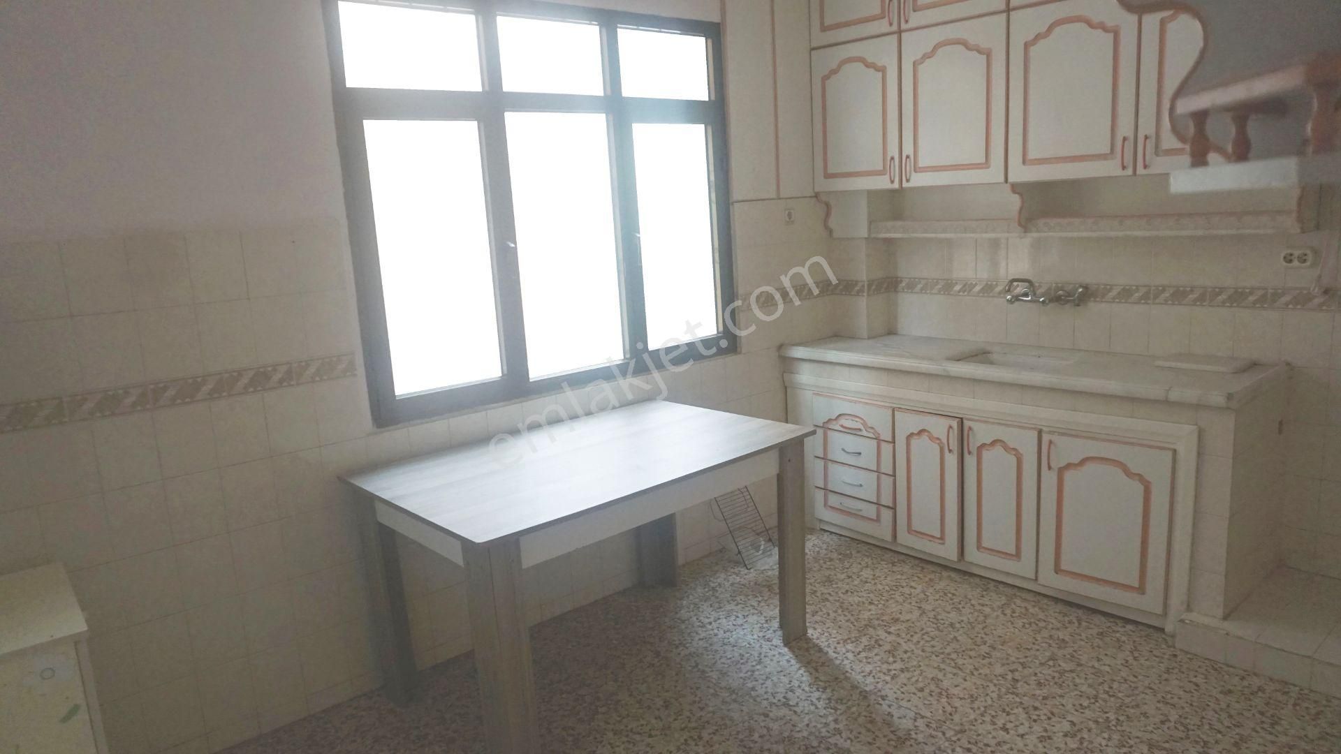 Çiğli Balatçık Kiralık Daire Balatçıkda Kiralık 2+1 Balkonlu Çiğli Serkan Emlak Dan