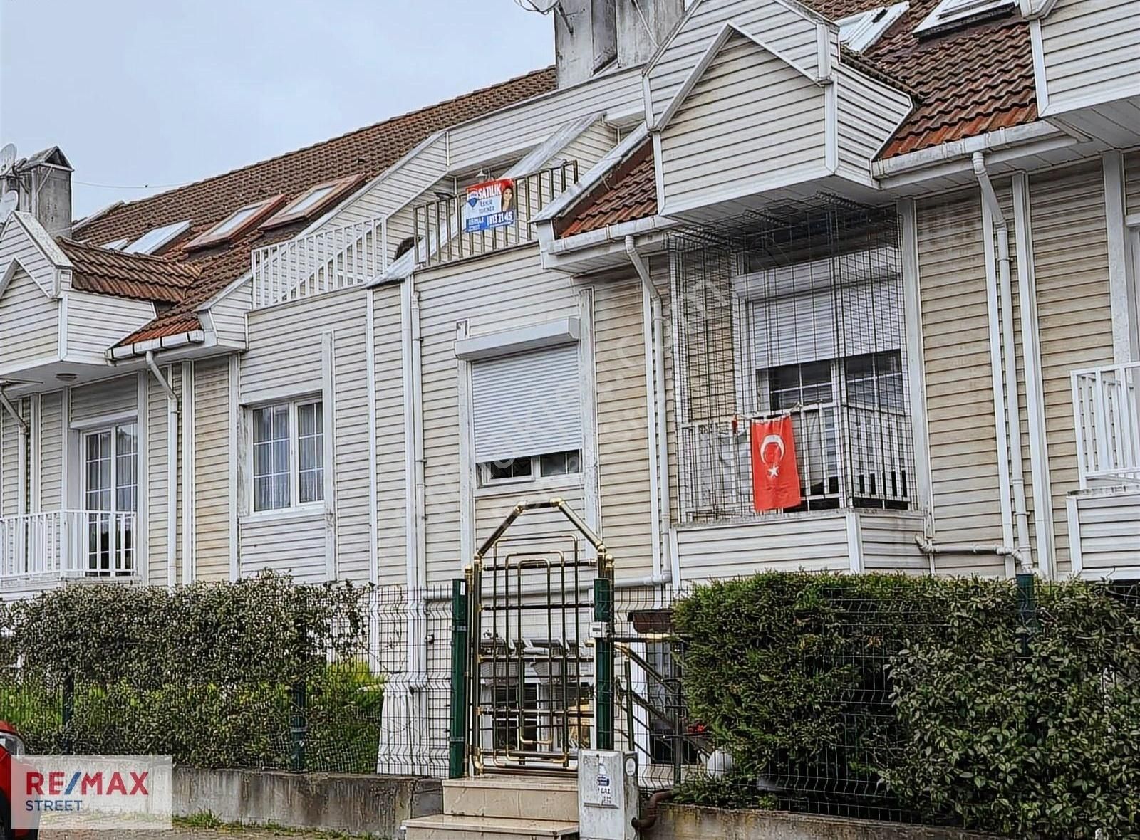 Başakşehir Bahçeşehir 2. Kısım Satılık Villa Bahçeşehir 2 Kısım'da Satılık Villa