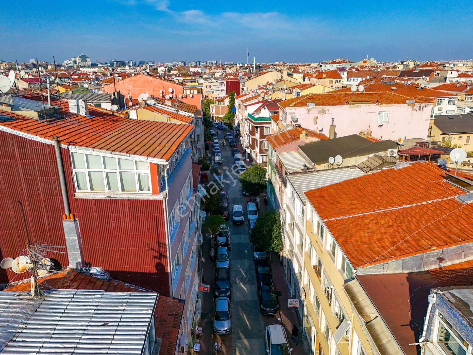 Fatih Şehreminide Satılık 2 Bina, Merkezi Konum, Yatırım Fırsatı - Görsel 18