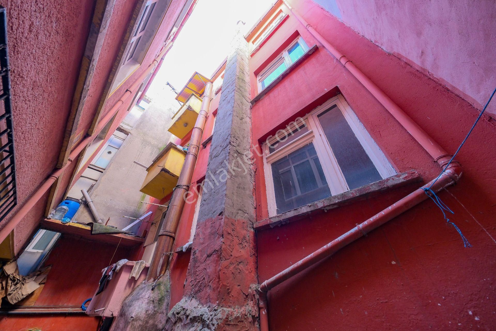 Fatih Şehreminide Satılık 2 Bina, Merkezi Konum, Yatırım Fırsatı - Görsel 45