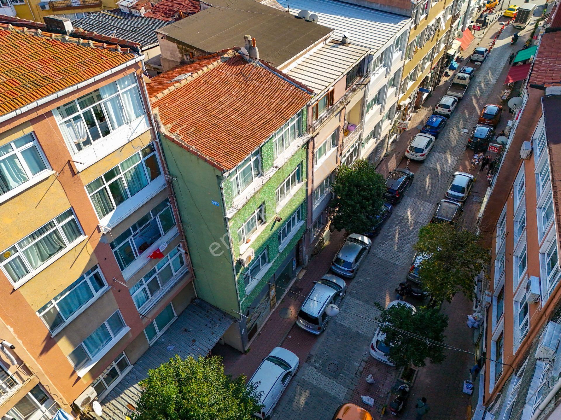 Fatih Şehreminide Satılık 2 Bina, Merkezi Konum, Yatırım Fırsatı - Görsel 6