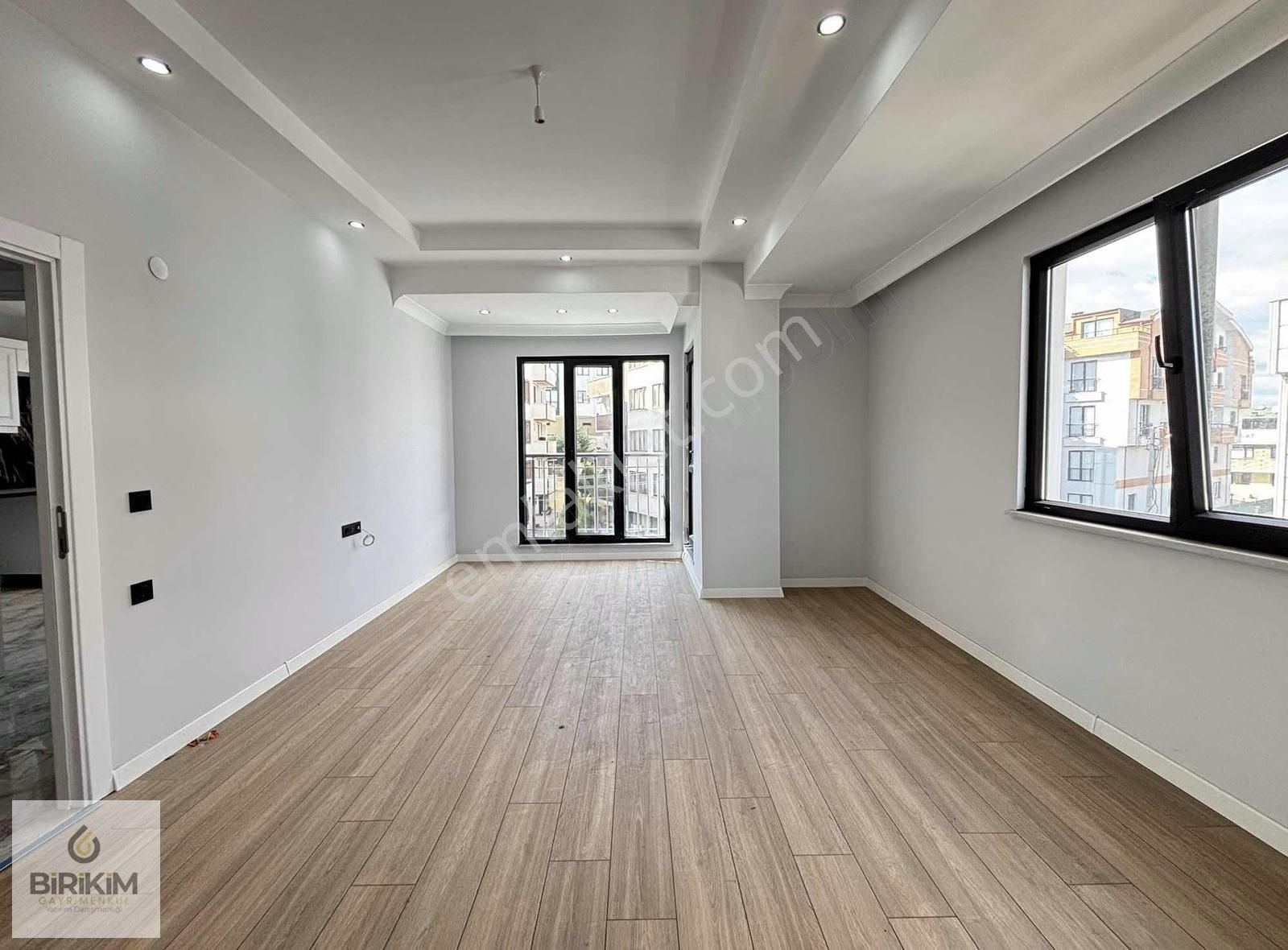 Darıca Bağlarbaşı Satılık Daire Tuzla Caddesine Yakın 4+1 210m2 Lüx Dublex Daire