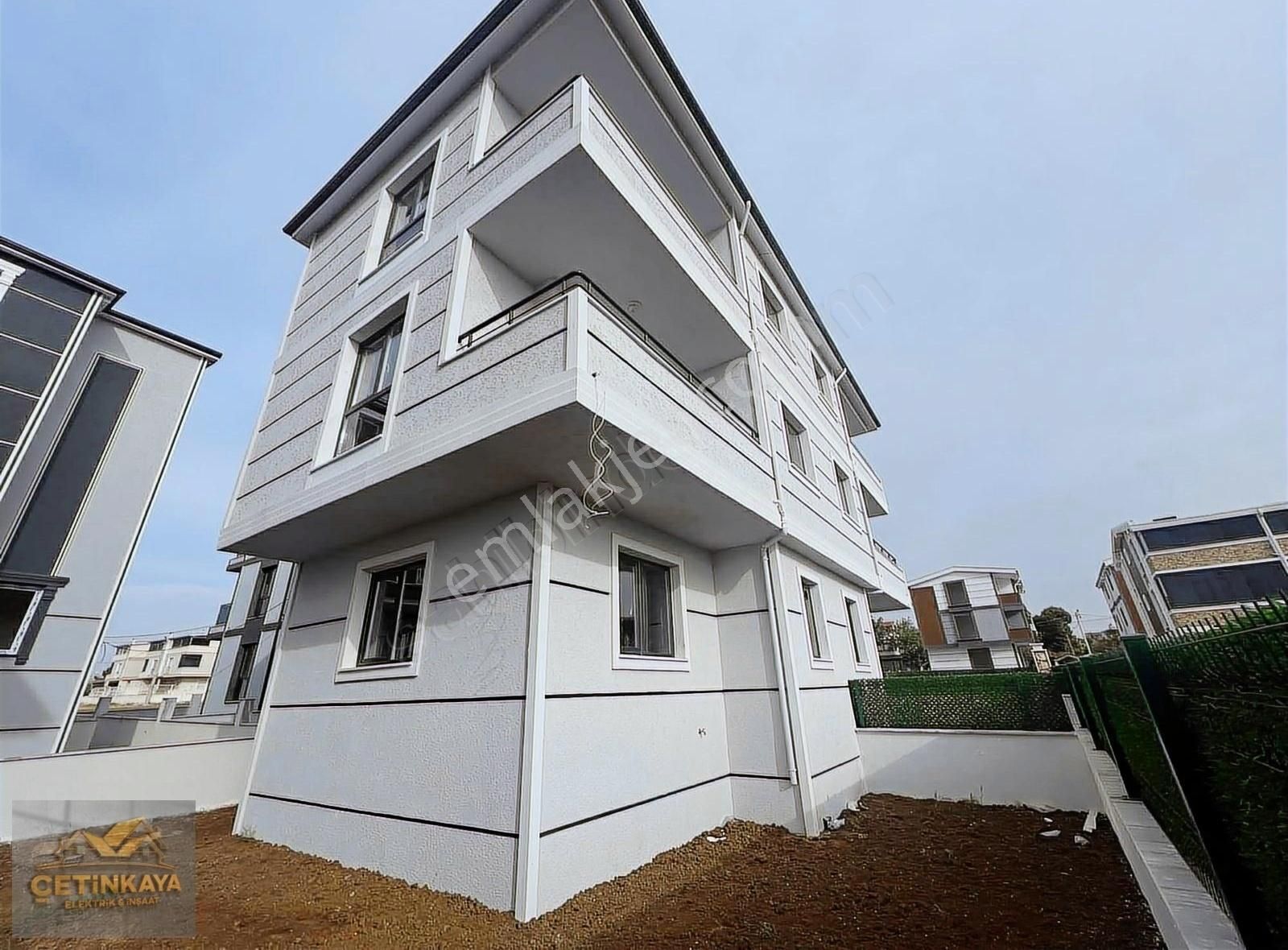 Marmaraereğlisi Yeniçiftlik Satılık Villa Çetinkayadan Satılık Denize Yürüme Mesafesinde 4+1 Villa