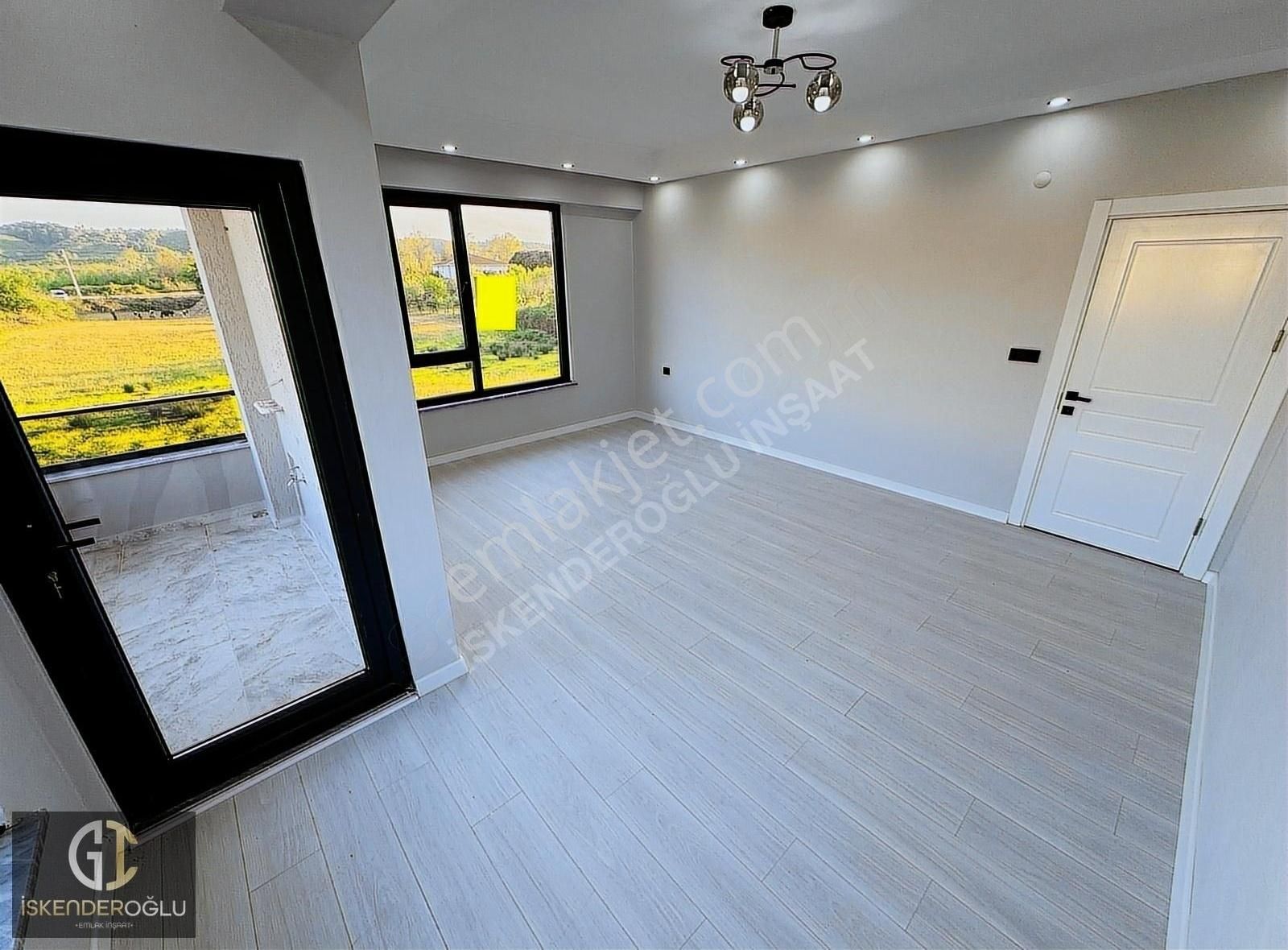 &karasu'da Müstakil Bahçeli Merkezi Lokasyonda 3+1 Fırsat Villa& - Görsel 22