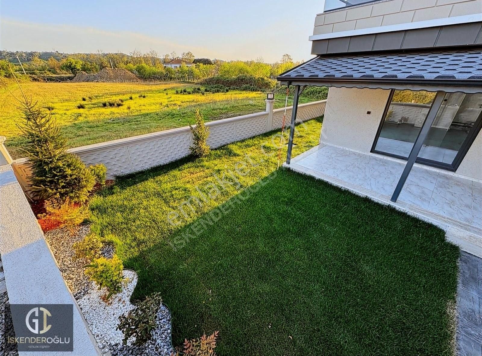 &karasu'da Müstakil Bahçeli Merkezi Lokasyonda 3+1 Fırsat Villa& - Görsel 9
